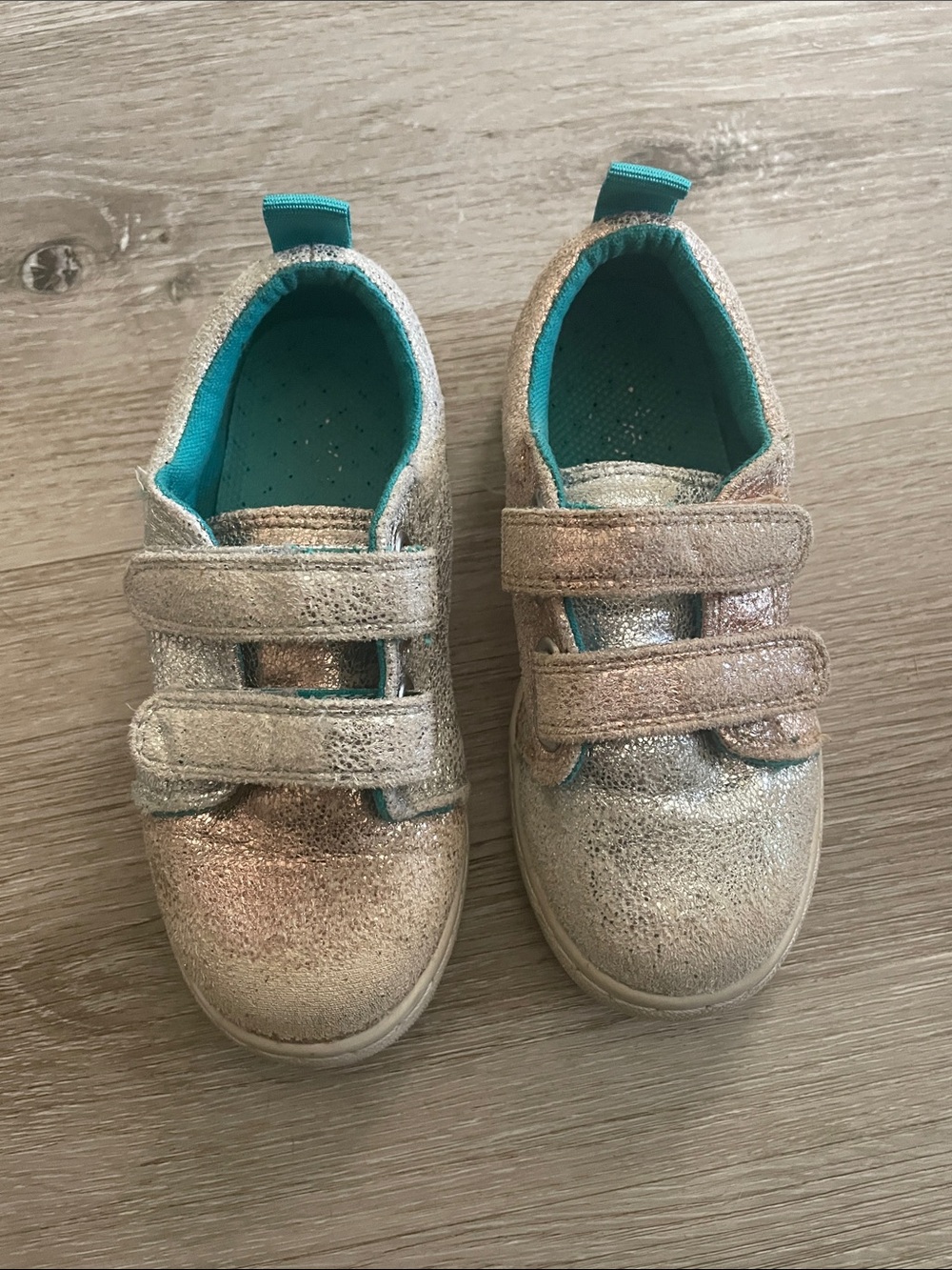 Chooze Kids Metallic Silver / Rose Gold Glitter Sneakers with Teal Lining